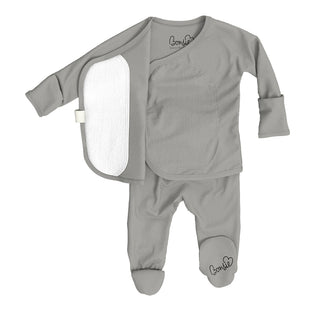 Bonsie Footie - Fog
Gray baby outfit with a jacket and pants on a white background