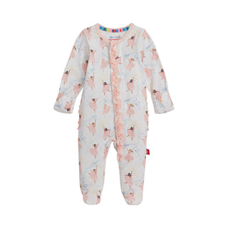 Magnetic Me Modal Footie with Ruffle - Pretty Plies
Baby onesie with pink dog pattern on a white background