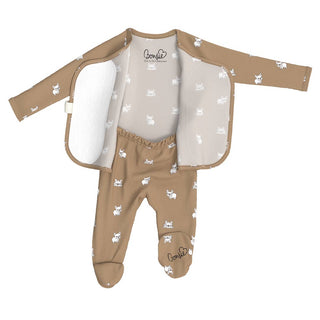 Bonsie Footie - Frenchie
Baby onesie with long sleeves and feet in beige color with white patterns on a white background
