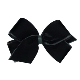 Black Wee Ones Small King Satin Lined Velvet Hair Bow on Clippie
Small King Classic Velvet Hair Bow on Clippie, Wee Ones, All Things Holiday, cf-type-hair-bow, cf-vendor-wee-ones, Christmas Bow, Hair Bow, Holiday Hair Bow, Small King, Small King Classic Ve