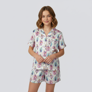 Tweenstyle Satin Short Sleeve Loungewear Set - K-Pop Print
Young girl wearing a colorful pajama set with a plain background