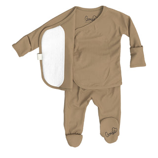 Bonsie Footie - Mocha
Brown baby outfit with a white diaper area on a white background