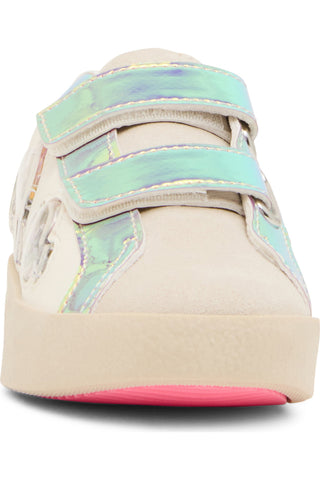 Steve Madden Toddler Fetti Sneaker
A close-up of a children's sneaker featuring a cream-colored suede upper, iridescent holographic velcro straps, and a thick cream platform sole with a bright pink outsole.