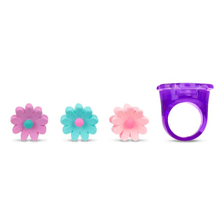 Iscream Daisy Beauty Set
Set of three flower-shaped accessories with a purple ring on a white background