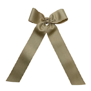 Khaki Wee Ones Medium Moonstitch Grosgrain Streamer Hair Bow on Clippie
Beige bow on a white background