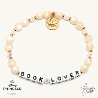 Little Words Project Bracelet - Disney Princess: Belle Book Lover
Bracelet with 'BOOK LOVER' beads and gold charm on a white background, featuring Disney Princess branding.