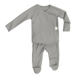 Bonsie Footie - Fog
Gray baby outfit with long-sleeve top and pants on a white background
