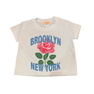 Tweenstyle Brooklyn Rose Short Sleeve Boxy White Tee
White t-shirt with 'Brooklyn New York' and a rose graphic on a white background