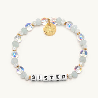 Little Words Project Bracelet - Sister
Bracelet with 'SISTER' beads and gold charm on a white background