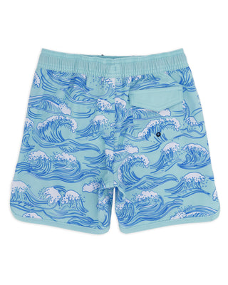 Feather 4 Arrow Scallop Boardshort - Canal Blue
Swim shorts with wave pattern on a light blue background