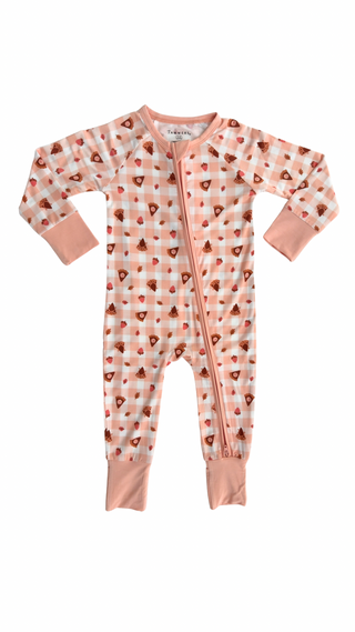 In My Jammers Zipper Romper - Gingham Sweet Pie
Baby onesie with heart pattern on a white background