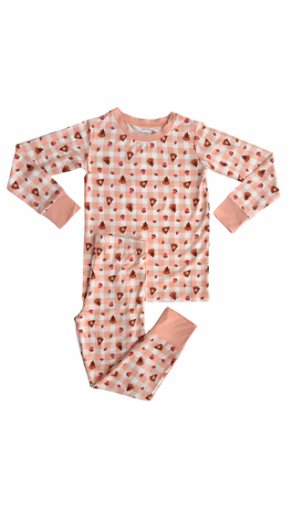 In My Jammers Two Piece Set - Gingham Sweet Pie
Children's pajama set with a pink and white pattern on a white background
