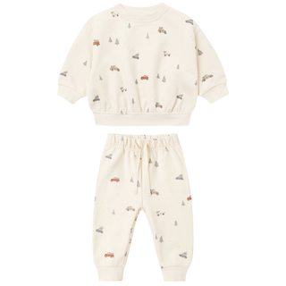 Quincy Mae relaxed fleece sweatshirt and sweatpant set, cozy holiday-themed outfit for comfortable casual wear.