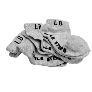 Little Bipsy Ankle Sock 3 Pack - Light Heather Grey
Gray ankle socks with 'LB' and 'Little Steps' text on a white background