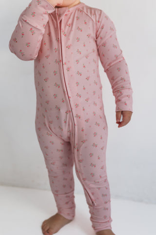 In My Jammers Zipper Romper - Rosie Floral
Pink floral onesie on a white background