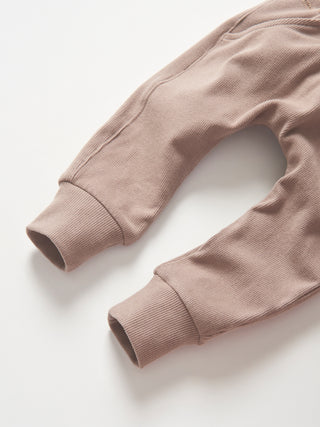 Little Bipsy Ribbed Jogger - Mushroom
Beige pants on a white background
