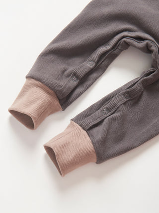 Little Bipsy Colorblock Ribbed Romper - Graphite
Gray and brown baby romper on a white background