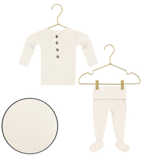 Lou Lou and Company Plush Knit Top and Bottoms - Dakota
Baby outfit with long-sleeve shirt and pants on hangers against a white background