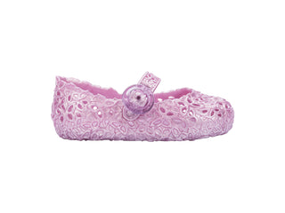 Mini Melissa Pollen - Pearly Pink
Purple lace shoe with a decorative buckle on a white background