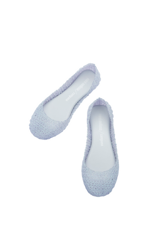 Mini Melissa Mini Campana Papel Kid - White
Pair of light blue slippers on a white background