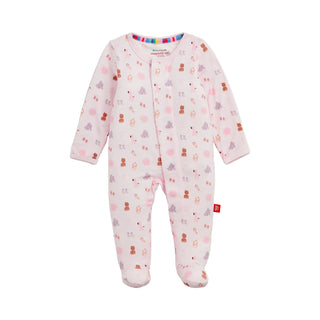 Magnetic Me Modal Magnetic Footie - Nursery Nostalgia Pink
A baby footed one-piece sleeper in light pink with a playful print of bears, snowmen, and hearts, shown flat against a light off-white background.