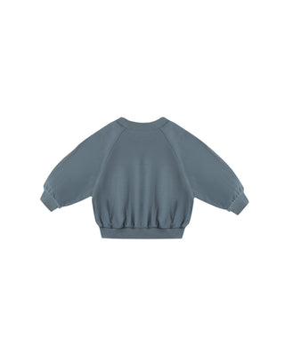 Quincy Mae Pocket Sweatshirt & Sweatpant Set - Ocean
Blue sweater on a white background