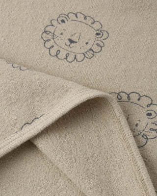 Quincy Mae Spongy Play Set - Lion
Beige fabric with embroidered lion designs