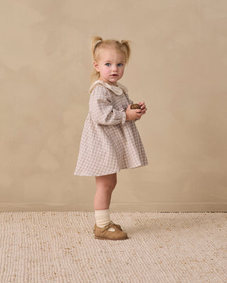 Quincy Mae Callie Dress in blue gingham fabric, toddler girl’s sleeveless dress with a classic, charming pattern and soft fabric.