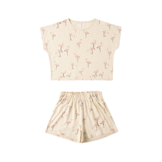 Rylee & Cru Raegan Set - Flamingo
Children's outfit with top and shorts featuring a flamingo pattern on a white background