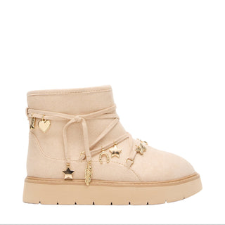 Steve Madden Kids Sigma Boot - Sand
Beige ankle boot with gold charms on a white background