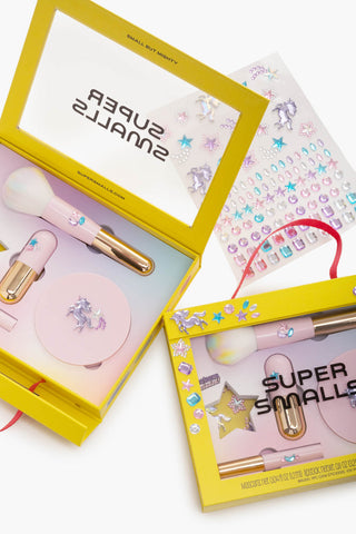 Super Smalls Unicorn Makeup Play Kit
Makeup set with 'Super Smalls' branding on a white background