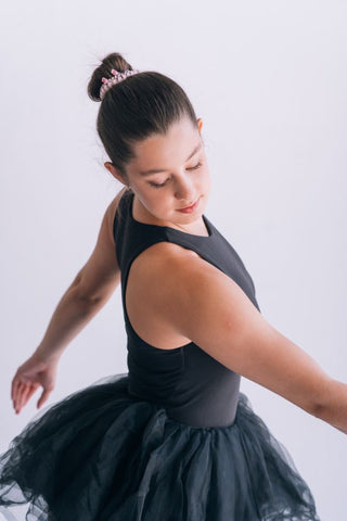 Teleties Ballet Hair Ties - Large
Ballerina in a black tutu posing against a white background