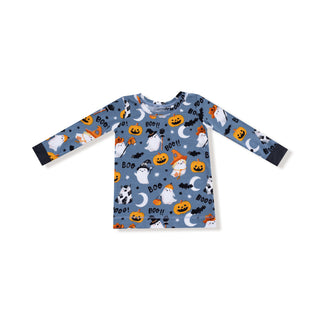 Angel Dear Long Sleeve Loungewear Set - Glow in the Dark Costumed Ghosts
Children's Halloween-themed long-sleeve shirt with pumpkins, ghosts, and cats on a blue background.