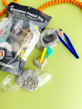 EGKD Dinosaur Fossil Dig (Cookies & Cream) Kiddough Play Kit