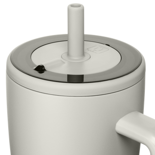 Brumate Era 30oz - Dune
White mug with a straw lid on a white background