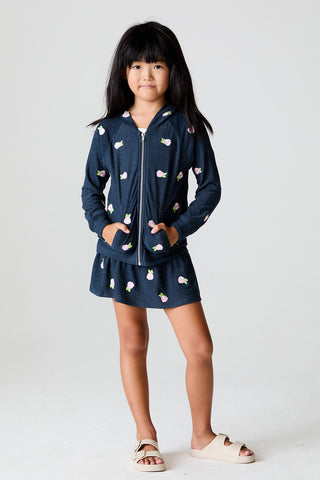 Chaser Allover Rose Buds Girls Skort

Young girl wearing a navy dress with pink flamingo pattern on a white background