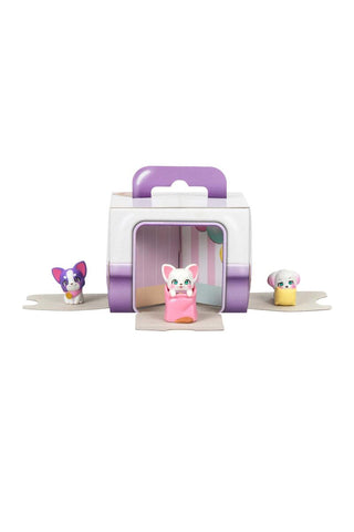 Little Live Pets™ Mama Surprise Families Adoption Pack with 2-4 Babies
Three small figurines in front of a purple and white box on a white background