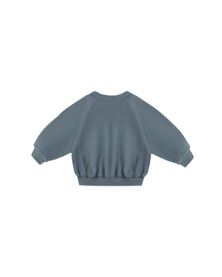 Quincy Mae Pocket Sweatshirt & Sweatpant Set - Ocean
Blue sweater on a white background