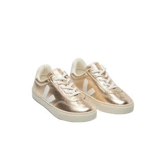 Kids VEJA Volley sneakers with elastic laces, white leather and platinum accents, featuring a sleek and sporty design.
