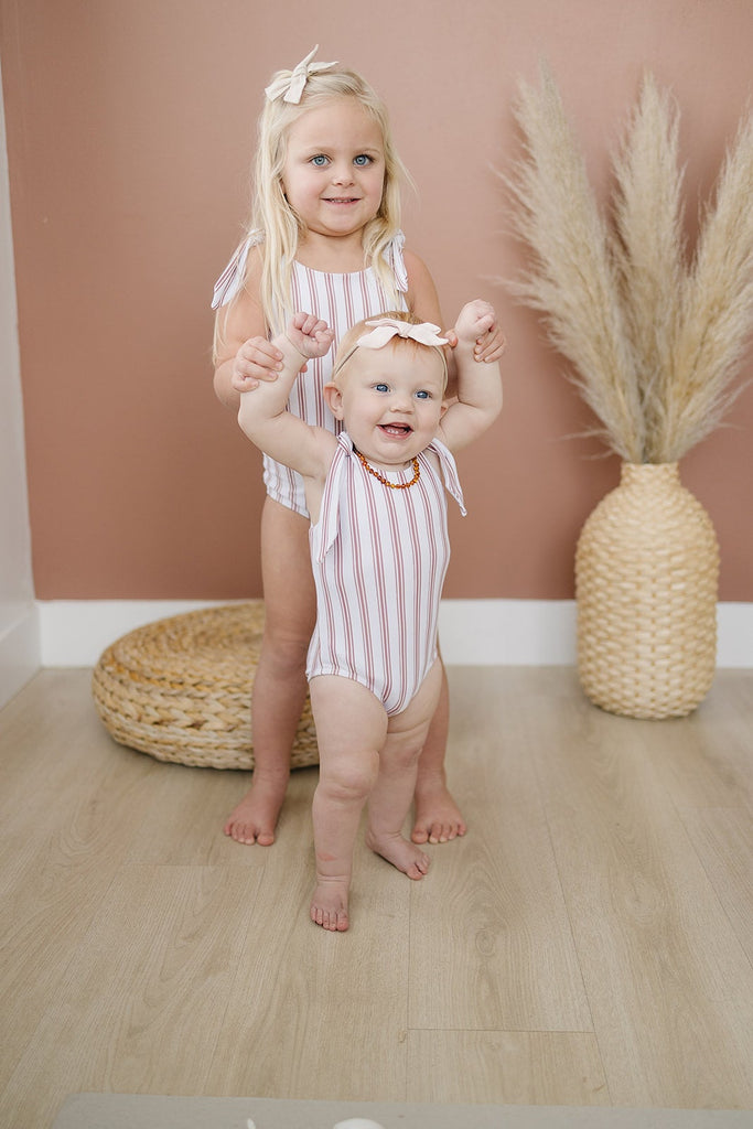 Cash & Co Mocha Mojo Girl Basically Bows & Bowties