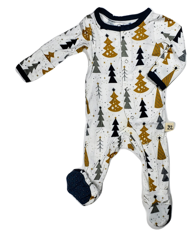 Kozi & Co Silver & Gold Trees Footie with Snaps, Kozi & co, All Things Holiday, Christmas in July, Christmas Tree Footie, CM22, Cyber Monday, Els PW 8258, End of Year, End of Year Sale, Kozi 