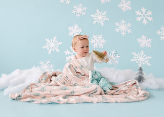 Copper Pearl Jane 3-Layer Quilt, Copper Pearl, 3 Layer Quilt, All Things Holiday, Copper PEarl, Copper PEarl Blanket, Copper Pearl Blankets, Copper Pearl Christmas, Copper Pearl Christmas 202