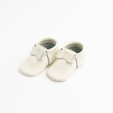 Freshly Picked First Pair Soft Sole Bow Moccasins - Blanc, Freshly Picked, Bow Moc, Bow Moccasins, Cyber Monday, Freshly Picked, Freshly Picked Bow Moccasins, Freshly Picked cream, Freshly Pi