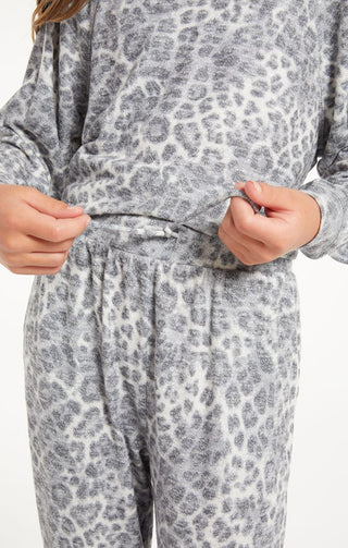 Z Supply Girls Carson Leopard LS Top - Heather Grey, Z Supply, CM22, Heather Grey, JAN23, Top, Tween Girl, tween girls, Tween Girls Clothing, Z Supply, Z Supply Girls, Z Supply Girls Carson L