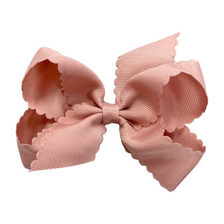 Medium Grosgrain Scallop Edge Hair Bow on Clippie, Wee Ones, Alligator Clip, Alligator Clip Hair Bow, cf-type-hair-bow, cf-vendor-wee-ones, Clippie, Clippie Hair Bow, Grosgrain Scallop Edge H