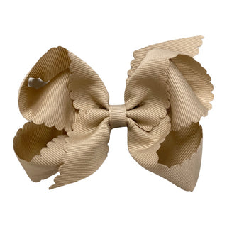 Medium Grosgrain Scallop Edge Hair Bow on Clippie, Wee Ones, Alligator Clip, Alligator Clip Hair Bow, cf-type-hair-bow, cf-vendor-wee-ones, Clippie, Clippie Hair Bow, Grosgrain Scallop Edge H